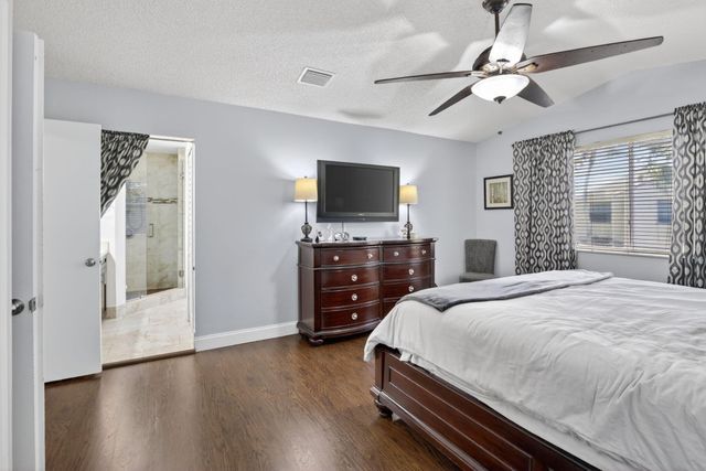 19064 NW 13th Street, Pembroke Pines, FL 33029