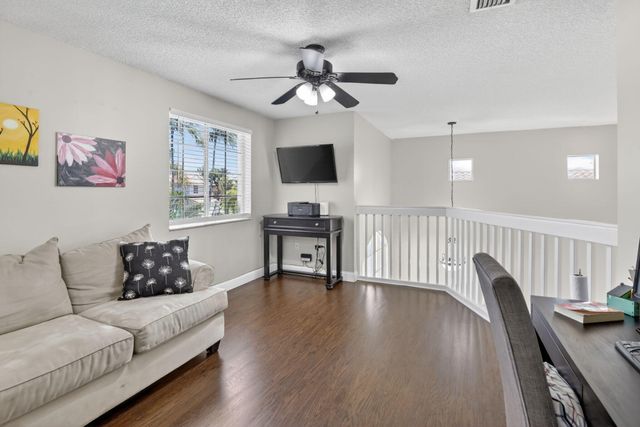 19064 NW 13th Street, Pembroke Pines, FL 33029