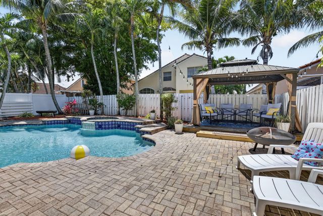 19064 NW 13th Street, Pembroke Pines, FL 33029