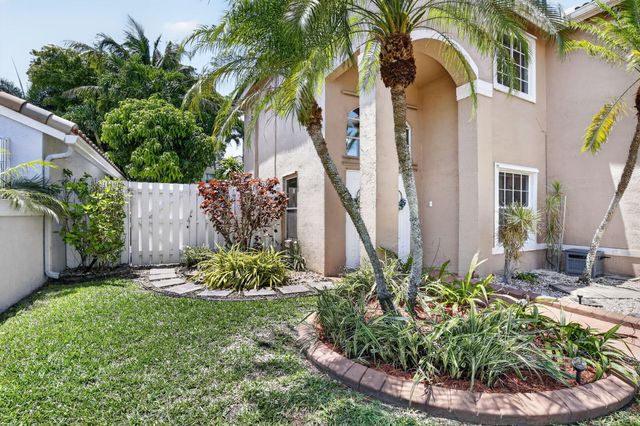 19064 NW 13th Street, Pembroke Pines, FL 33029