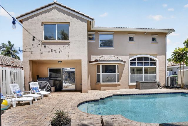 19064 NW 13th Street, Pembroke Pines, FL 33029