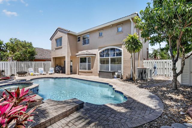 19064 NW 13th Street, Pembroke Pines, FL 33029