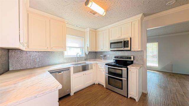 6002 Beaudry Drive, Houston, TX 77035