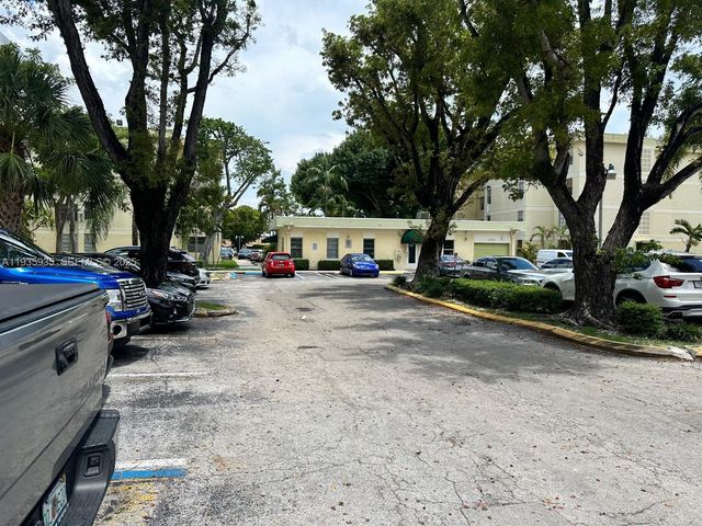 1875 W 56th Street 301, Hialeah, FL 33012