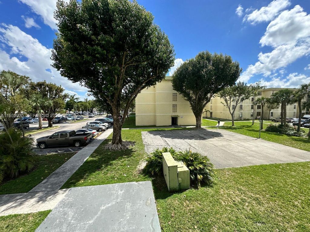 1875 W 56th Street 301, Hialeah, FL 33012