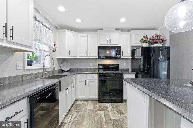 2027 BEATTY DR, Morrisville, PA 19067