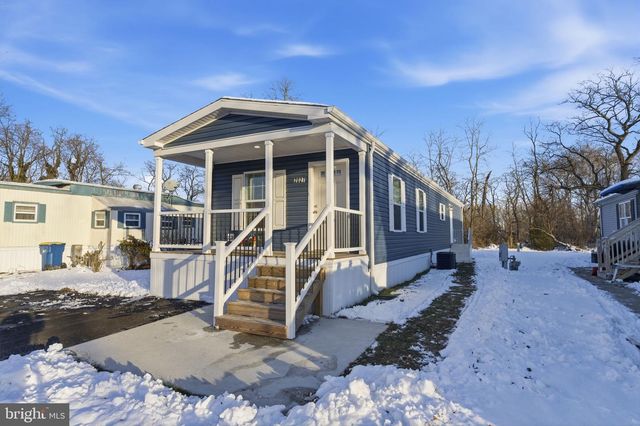 2027 BEATTY DR, Morrisville, PA 19067