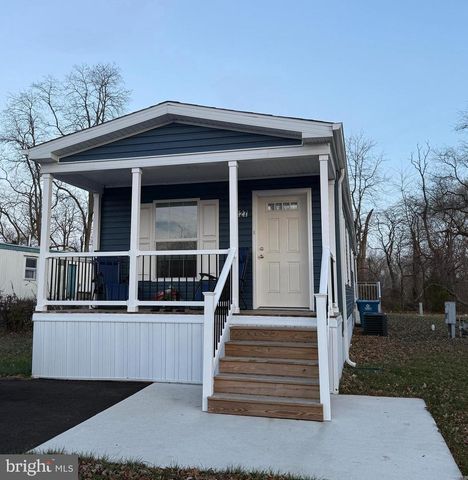 2027 BEATTY DR, Morrisville, PA 19067