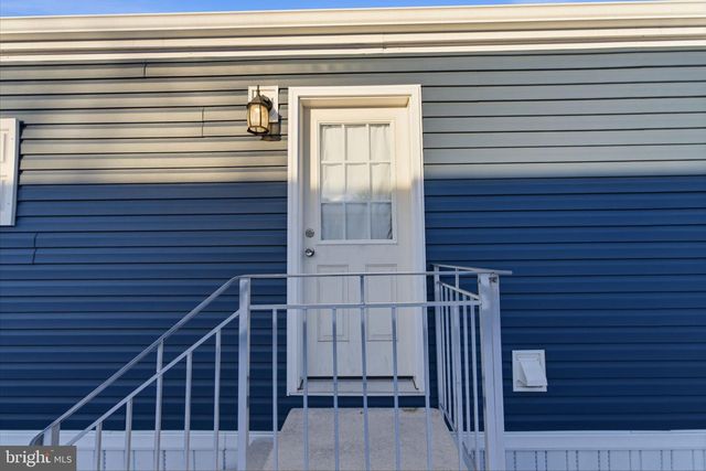 2027 BEATTY DR, Morrisville, PA 19067