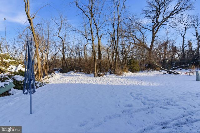 2027 BEATTY DR, Morrisville, PA 19067