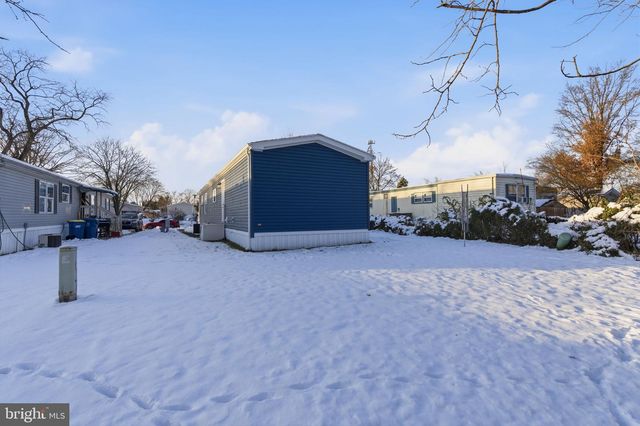 2027 BEATTY DR, Morrisville, PA 19067