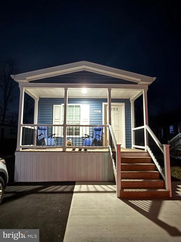 2027 BEATTY DR, Morrisville, PA 19067