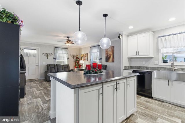 2027 BEATTY DR, Morrisville, PA 19067