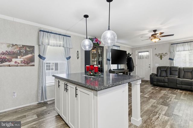 2027 BEATTY DR, Morrisville, PA 19067