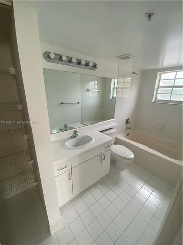 4840 N State Road 7 6202, Coconut Creek, FL 33073