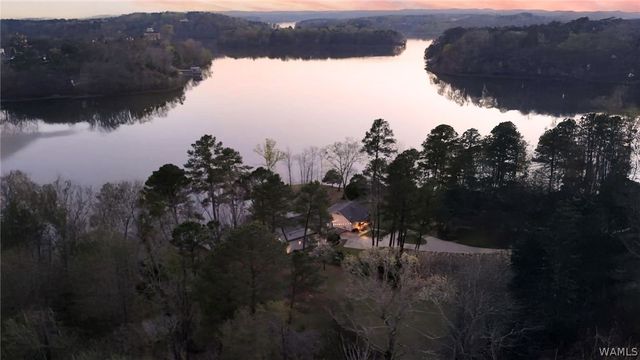 10943 Lawrenceville, Northport, AL 35475