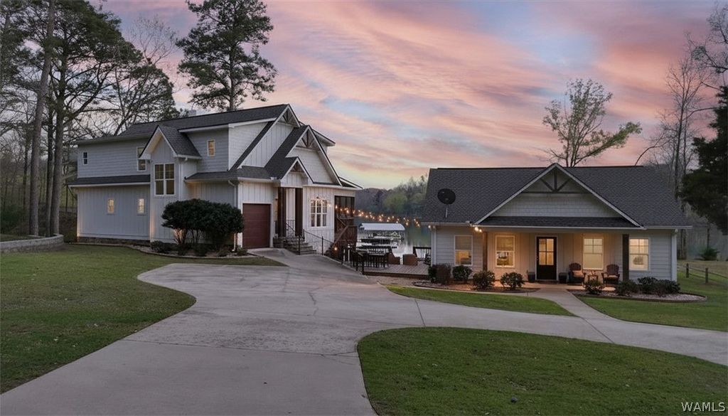 10943 Lawrenceville, Northport, AL 35475