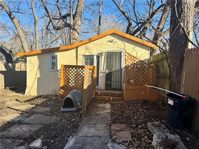 2335 Chelsea Avenue, Kansas City, MO 64127