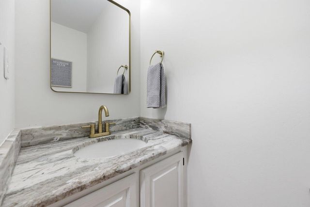 102 Garbon Drive, Summerville, SC 29485