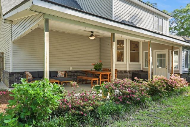 102 Garbon Drive, Summerville, SC 29485