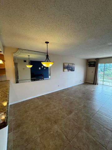 7500 NW 30th Place 402, Sunrise, FL 33313
