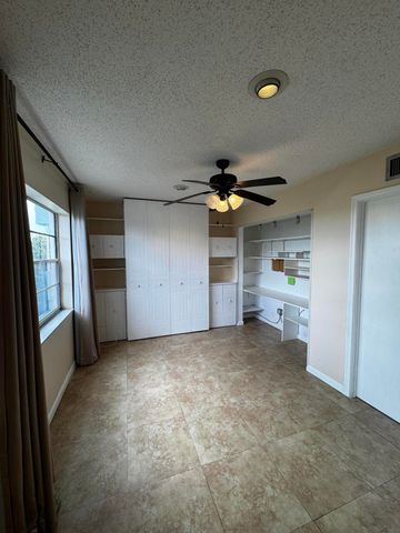 7500 NW 30th Place 402, Sunrise, FL 33313