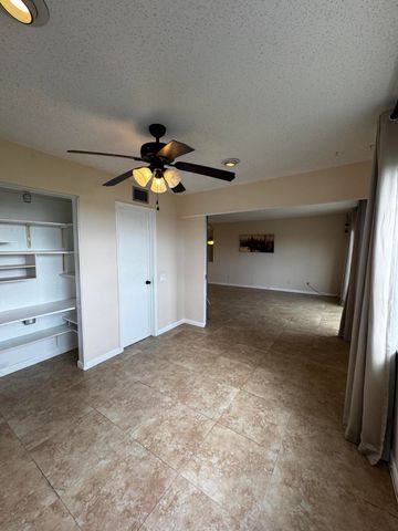 7500 NW 30th Place 402, Sunrise, FL 33313