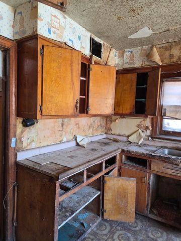 10511 S yates Avenue, Chicago, IL 60617