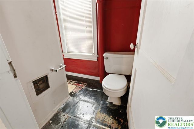45 E Cumberland, Allentown City, PA 18103