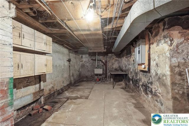 45 E Cumberland, Allentown City, PA 18103