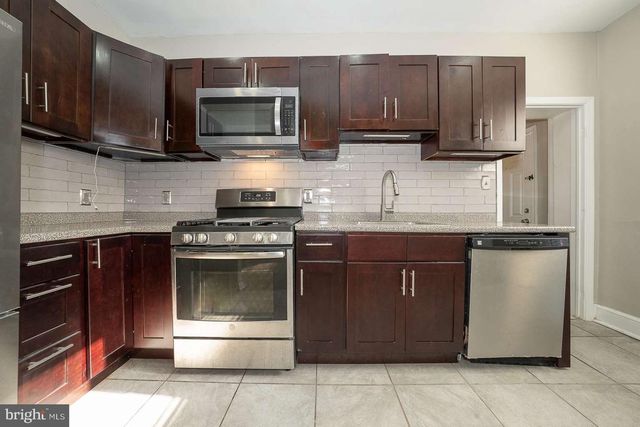 109 CHESTNUT ST, Darby, PA 19023