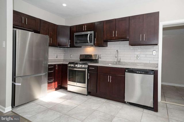 109 CHESTNUT ST, Darby, PA 19023