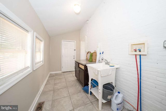 109 CHESTNUT ST, Darby, PA 19023