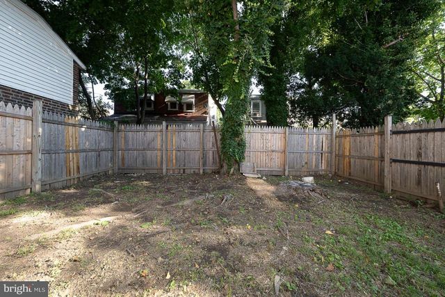 109 CHESTNUT ST, Darby, PA 19023