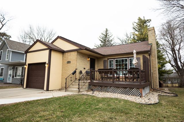 207 Lake Avenue, Worthington, MN 56187