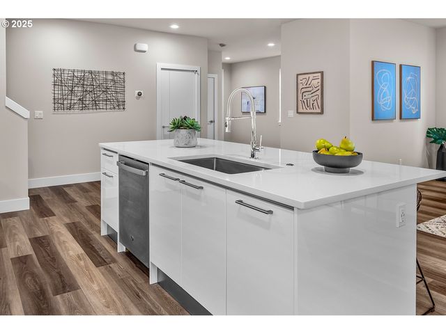 16733 Se SHIMMERING LEAF St, Happy Valley, OR 97086