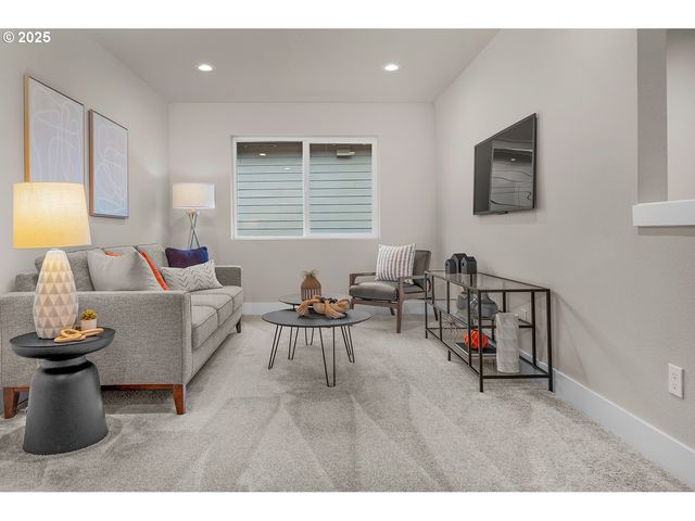 16733 Se SHIMMERING LEAF St, Happy Valley, OR 97086