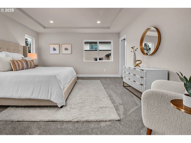 16733 Se SHIMMERING LEAF St, Happy Valley, OR 97086