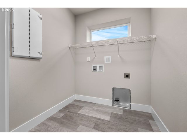 16733 Se SHIMMERING LEAF St, Happy Valley, OR 97086