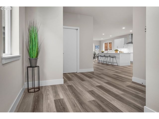 16733 Se SHIMMERING LEAF St, Happy Valley, OR 97086