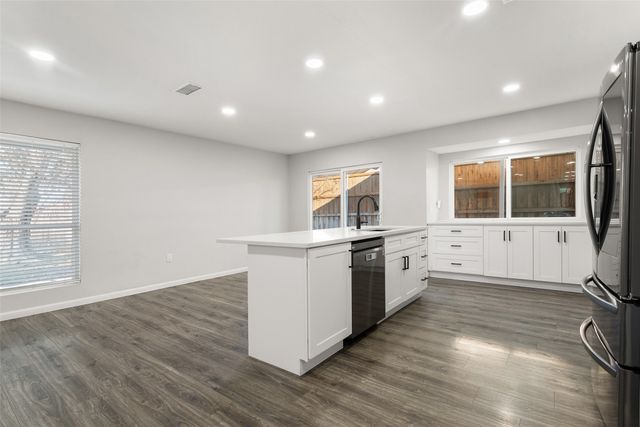 2023 Deerfield Drive, Carrollton, TX 75007