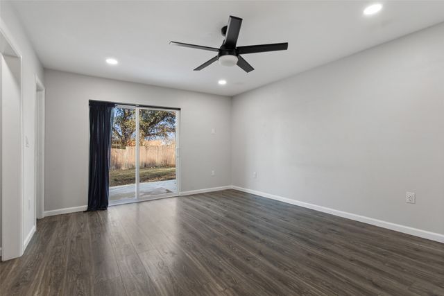 2023 Deerfield Drive, Carrollton, TX 75007