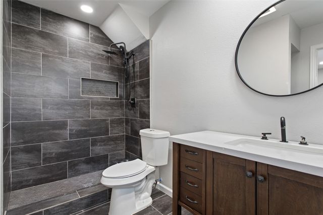 2023 Deerfield Drive, Carrollton, TX 75007