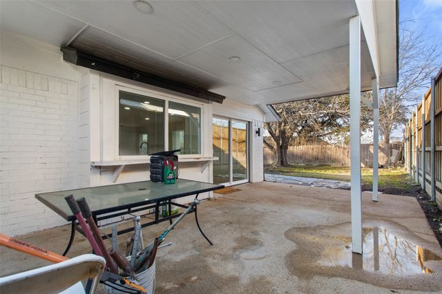 2023 Deerfield Drive, Carrollton, TX 75007