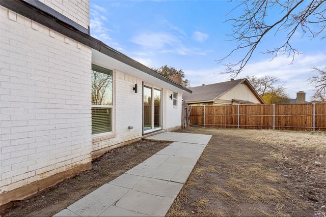 2023 Deerfield Drive, Carrollton, TX 75007