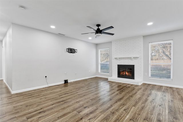 2023 Deerfield Drive, Carrollton, TX 75007