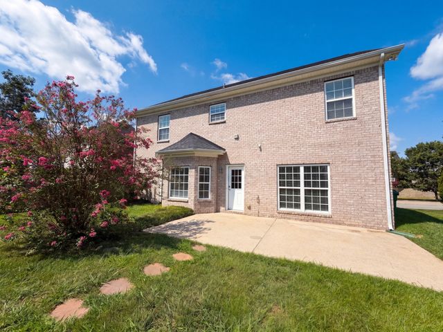 3010 Feradach Ln, Spring Hill, TN 37174