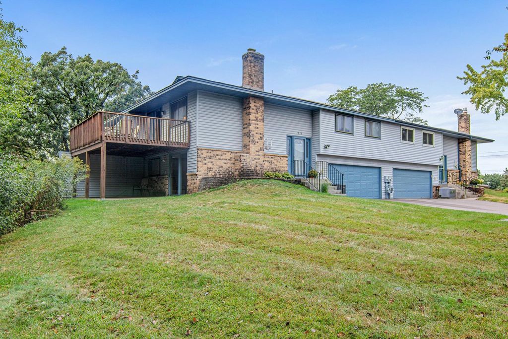 1718 Woodgate Lane, Eagan, MN 55122 — photo 2