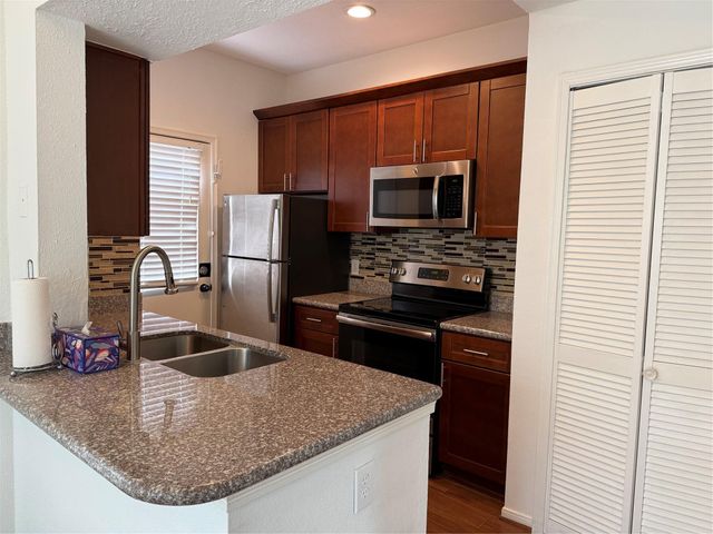 7575 Cambridge Street 2204, Houston, TX 77054