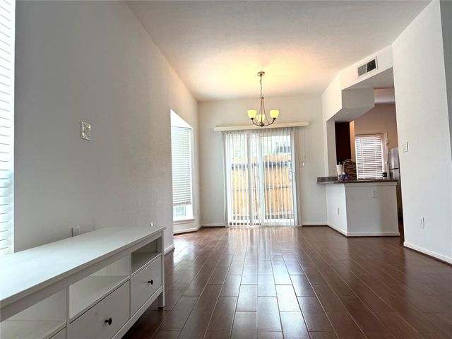 7575 Cambridge Street 2204, Houston, TX 77054